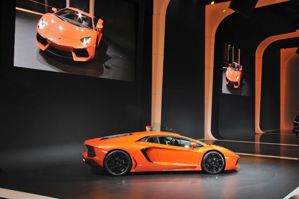 Lamborghini aventador LP 700-4: Zvezda je rojena
