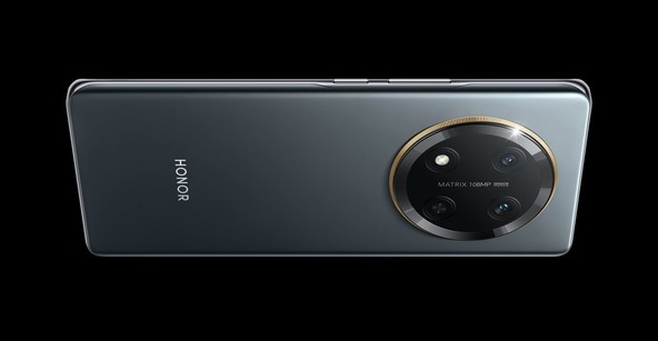 HONOR Magic7 Lite: Kaj je na snegu združilo dvojico naših najbolj zapeljivih zvezdnikov?