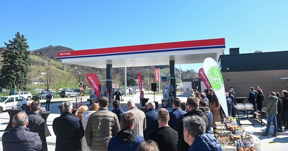 Petrol odprl prenovljeno prodajno mesto Zreče : Še en pomemben mejnik v strategiji razvoja prodajnih mest