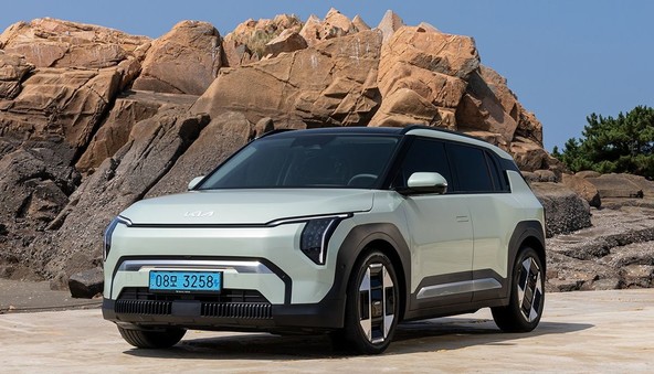 Izbor za ženski svetovni avto leta 2025: KIA EV3 zmagovalec v razredu kompaktnih SUV-jev