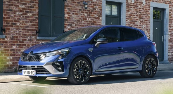 SKUPINA RENAULT : TRETJE ZAPOREDNO LETO RASTI, SPODBUJENE S PRODAJO PO SVETU IN Z ELEKTRIFIKACIJO