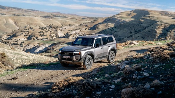 Predstavljamo Land Cruiser Hybrid 48V: Novi pogonski sklop za Toyotin legendarni SUV