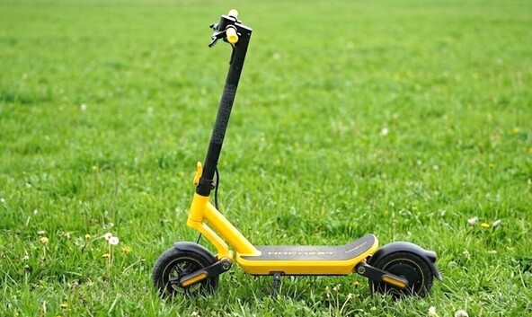 Xiaomi Electric Scooter 6 Ultra: Električni skiro za daljše poti, več udobja in samozavestno mestno mobilnost