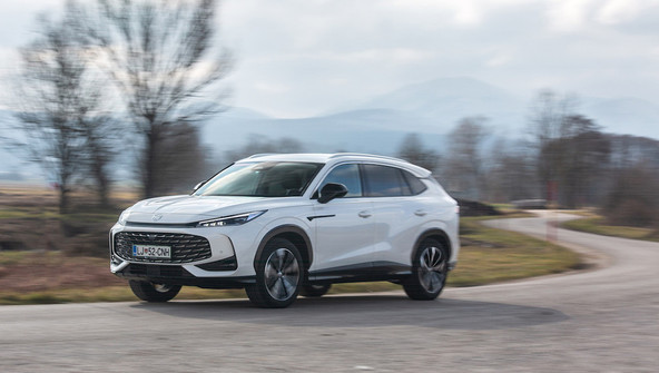 MG HS 1.5 T-GDI DCT luxury: Dorasel pedigreju