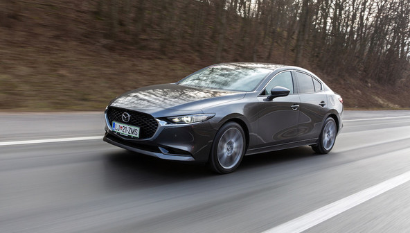 Mazda3 sedan e-skyactiv exclusive-line: Več za manj